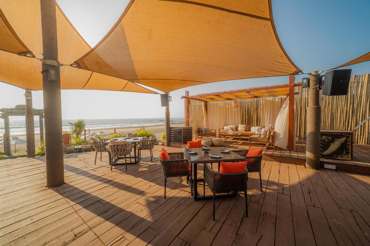 Living Room Beach Resort Morjim Exterior foto